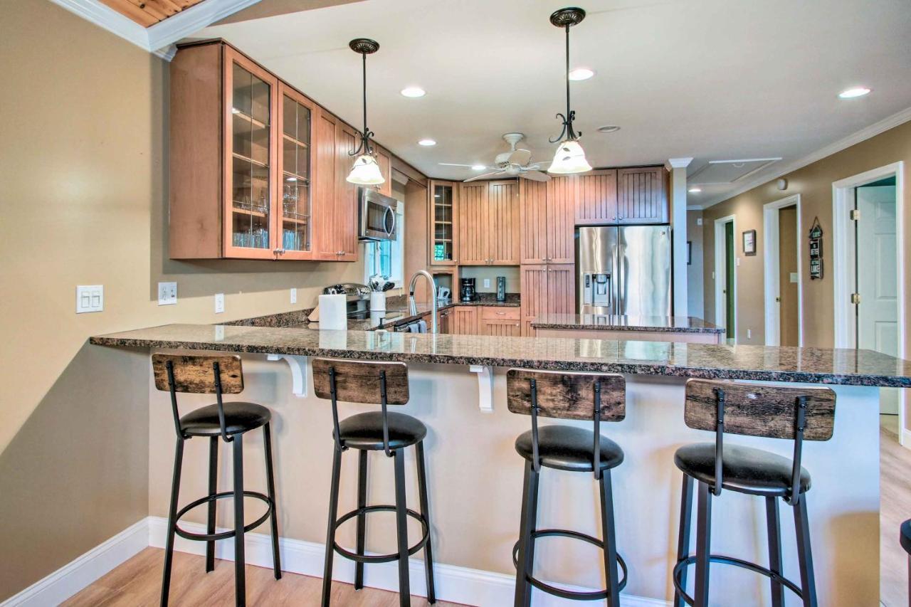 Readfield Retreat With Lake Maranacook Views! Exterior foto