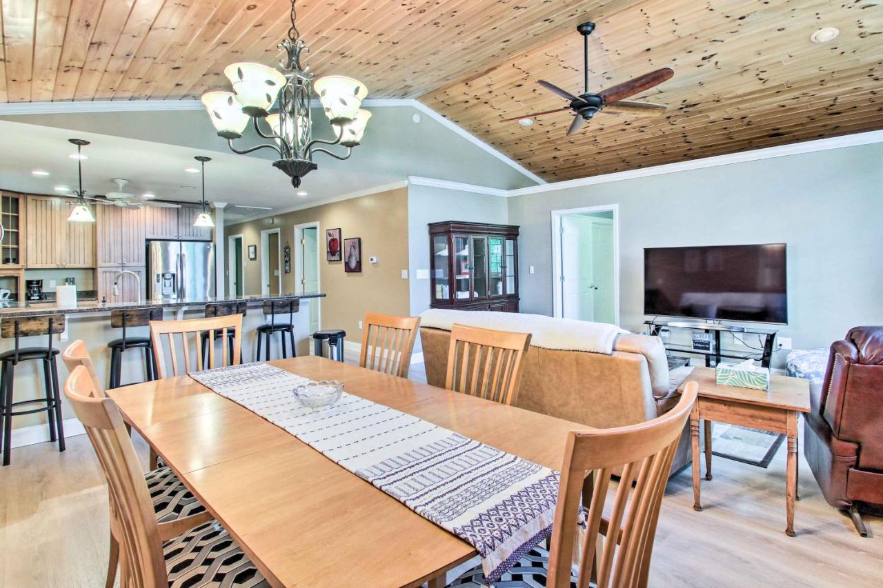 Readfield Retreat With Lake Maranacook Views! Exterior foto